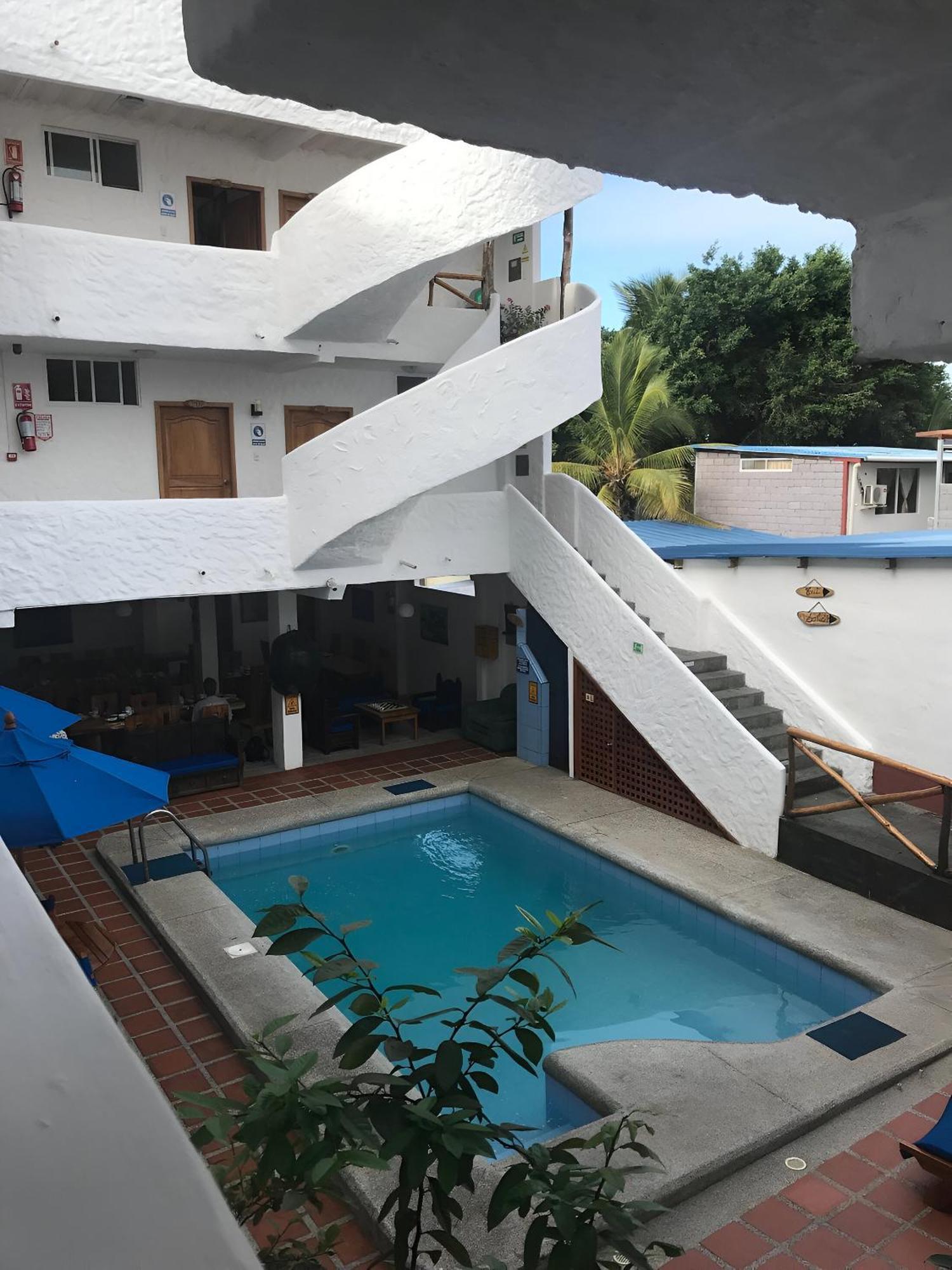Hotel La Casa De Judy Puerto Ayora  Exterior photo